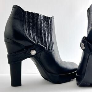 Vintage Black Genuine Leather Lug Sole Chelsea Ankle Boots, Size 7.5 (MSRP $750)